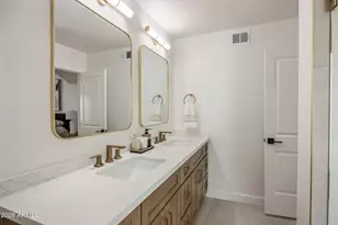 7659 E Pleasant Run, Scottsdale, AZ 85258 - Photo 16