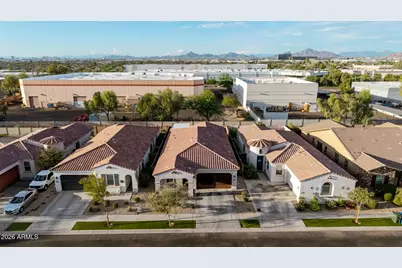 2820 E Sunland Avenue, Phoenix, AZ 85040 - Photo 42