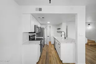 948 S Alma School Rd, Mesa, AZ 85210 - Photo 10