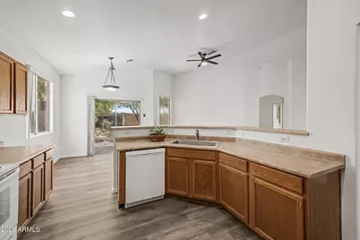 4255 E Cherry Hills Drive, Chandler, AZ 85249 - Photo 10