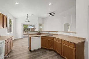 4255 E Cherry Hills Dr, Chandler, AZ 85249 - Photo 10