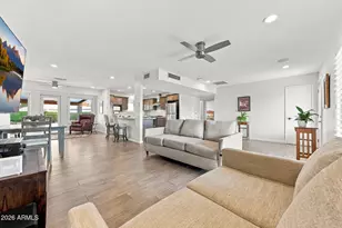10011 W Prairie Hills Cir, Sun City, AZ 85351 - Photo 2