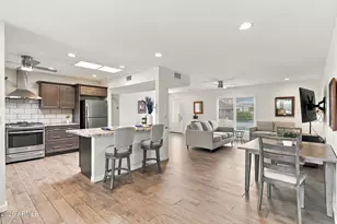 10011 W Prairie Hills Cir, Sun City, AZ 85351 - Photo 12