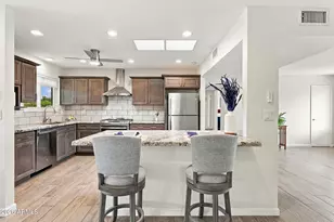 10011 W Prairie Hills Cir, Sun City, AZ 85351 - Photo 14