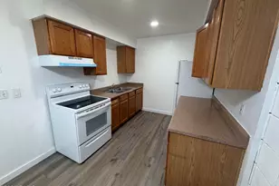 2030 W Cactus Rd, Phoenix, AZ 85029 - Photo 2