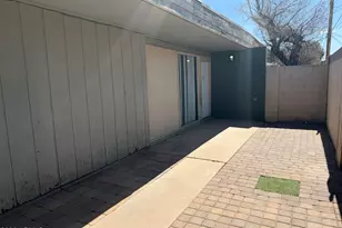 2030 W Cactus Rd, Phoenix, AZ 85029 - Photo 8