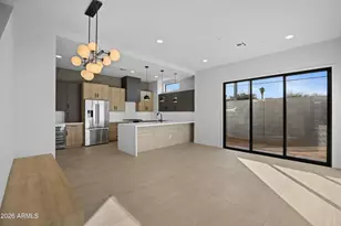 377 E Windsor Ave, Phoenix, AZ 85004 - Photo 6