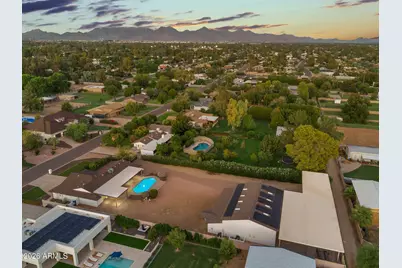 5211 E Windrose Drive, Scottsdale, AZ 85254 - Photo 4