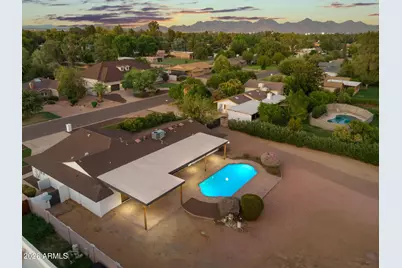 5211 E Windrose Drive, Scottsdale, AZ 85254 - Photo 2