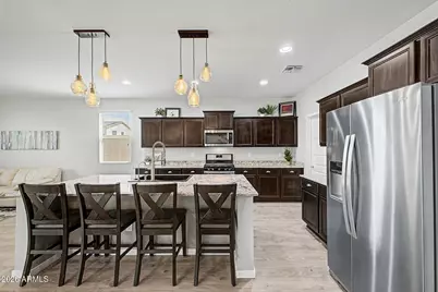 696 W Glen Canyon Drive, San Tan Valley, AZ 85140 - Photo 4