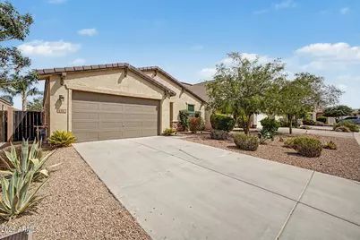 696 W Glen Canyon Drive, San Tan Valley, AZ 85140 - Photo 6