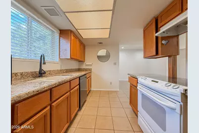 7829 N 21st Lane, Phoenix, AZ 85021 - Photo 10