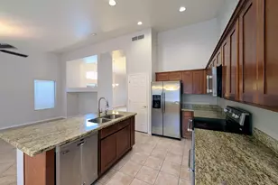 15748 W Paradise Ln, Surprise, AZ 85374 - Photo 16