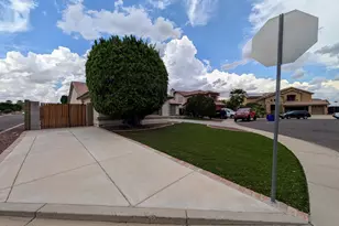 15748 W Paradise Ln, Surprise, AZ 85374 - Photo 2