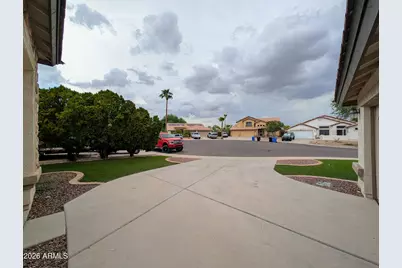 15748 W Paradise Lane, Surprise, AZ 85374 - Photo 6
