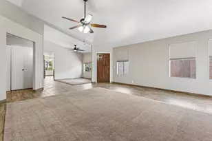 4327 E Siesta Ln, Phoenix, AZ 85050 - Photo 6