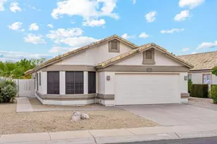 4327 E Siesta Ln, Phoenix, AZ 85050 - Photo 1