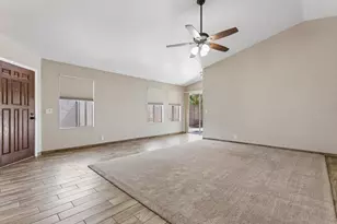 4327 E Siesta Ln, Phoenix, AZ 85050 - Photo 8