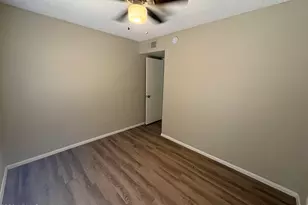 7556 W Turney Ave, Phoenix, AZ 85033 - Photo 20