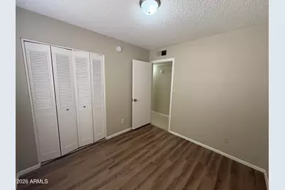 7556 W Turney Avenue, Phoenix, AZ 85033 - Photo 16