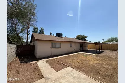 7556 W Turney Avenue, Phoenix, AZ 85033 - Photo 24