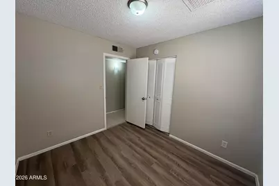 7556 W Turney Avenue, Phoenix, AZ 85033 - Photo 18