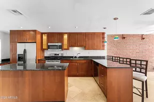 3002 N 32nd St, Phoenix, AZ 85018 - Photo 12
