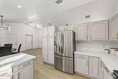 18836 N 2nd Drive, Phoenix, AZ 85027 - Photo 8