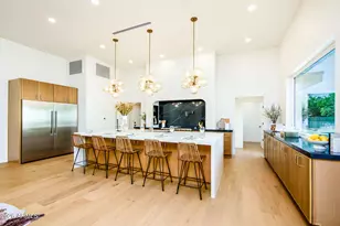 8544 E San Lorenzo Dr, Scottsdale, AZ 85258 - Photo 16