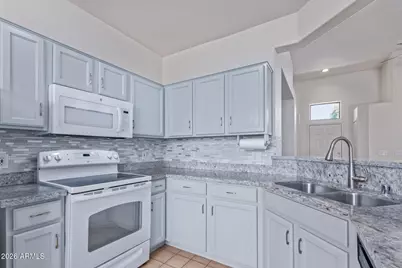 14307 W Lexington Avenue, Goodyear, AZ 85395 - Photo 2