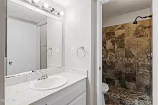 5525 E Thomas Rd, Phoenix, AZ 85018 - Photo 8