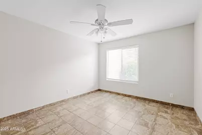 5525 E Thomas Road #R11, Phoenix, AZ 85018 - Photo 10