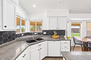 15328 N 87th Ave, Peoria, AZ 85381 - Photo 10