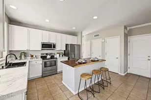 13669 W Cypress St, Goodyear, AZ 85395 - Photo 10