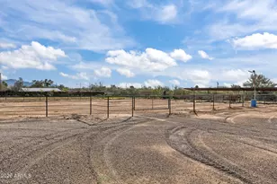 22905 W Ranch Rd, Congress, AZ 85332 - Photo 24