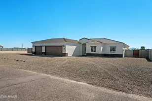 3835 N Hohokam Dr, Eloy, AZ 85131 - Photo 2