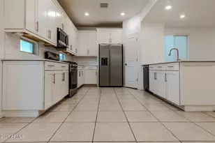 9210 W Willow Bend Ln, Phoenix, AZ 85037 - Photo 8