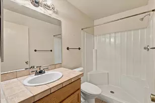 11223 S Talavi Ln, Phoenix, AZ 85044 - Photo 8