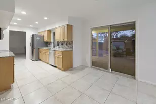 8651 E Camelback Rd, Scottsdale, AZ 85251 - Photo 28
