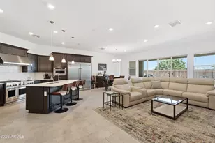 2522 E Pleasant Ln, Phoenix, AZ 85042 - Photo 4