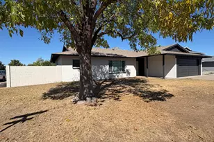 7702 N 48th Ave, Glendale, AZ 85301 - Photo 1