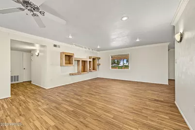 9841 N 110th Avenue, Sun City, AZ 85351 - Photo 4
