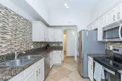 16646 N 33rd Way, Phoenix, AZ 85032 - Photo 8