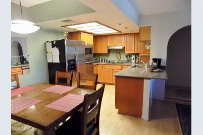 10410 N Cave Creek Road #Unit 1027, Phoenix, AZ 85020 - Photo 2