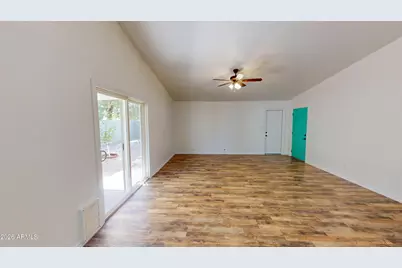 5134 W Purdue Avenue, Glendale, AZ 85302 - Photo 8