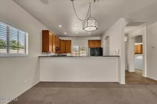 902 E Madeline Dr, Chandler, AZ 85225 - Photo 12