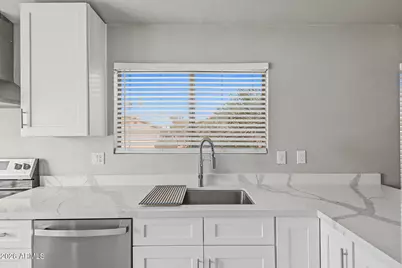 21831 N 33rd Drive, Phoenix, AZ 85027 - Photo 36