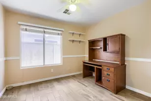 233 W Grovers Ave, Phoenix, AZ 85023 - Photo 12