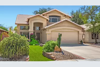 233 W Grovers Avenue, Phoenix, AZ 85023 - Photo 2
