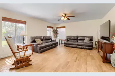 233 W Grovers Avenue, Phoenix, AZ 85023 - Photo 10